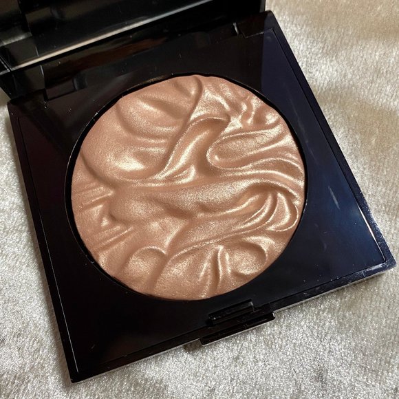 laura mercier Other - Laura Mercier Indiscretion Face Illuminator Highlighter BNIB